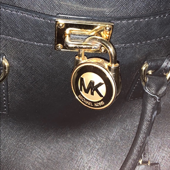 Michael Kors Hamilton Large Purse - Picture 2 of 5